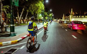 دوچرخه سواری در شبهای بانکوک تایلند